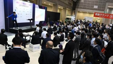 Pitch Stage sample image